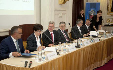 20150625_MTA_AUDI_megallapodas_alairasa_015_web_szt