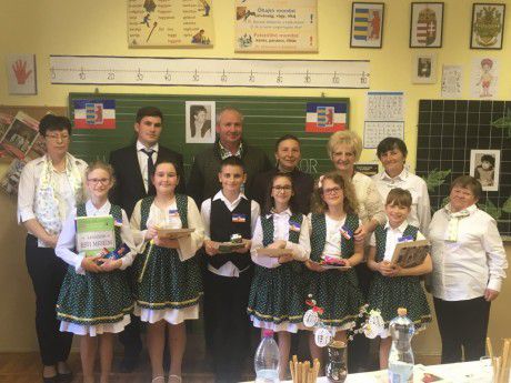 57763868_319571052088811_3588334619054833664_o