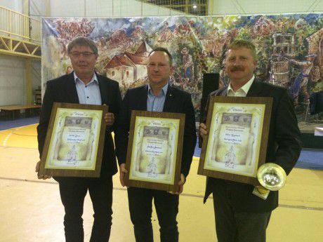 Hersteller_mit_Hauptpreisen_(rechts_Zoltán_Garai)