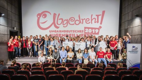 csoportkepabgedreht2019