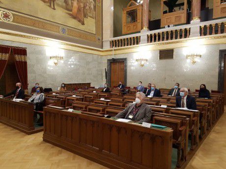 nem. biz. ülése 2